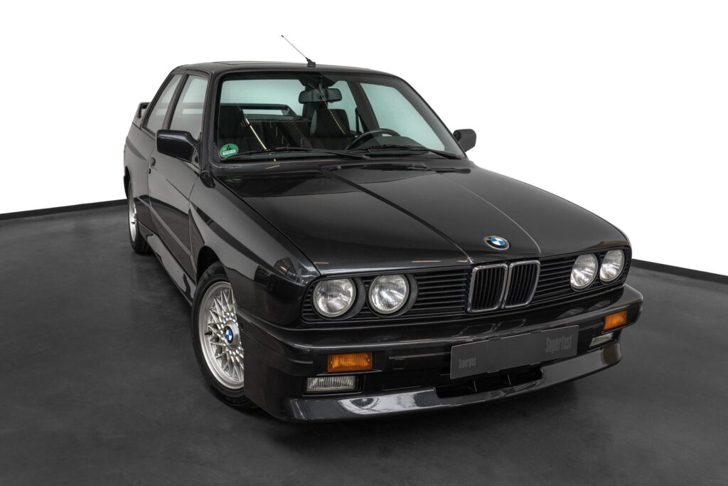 BMW (E30) M3 Evolution 1