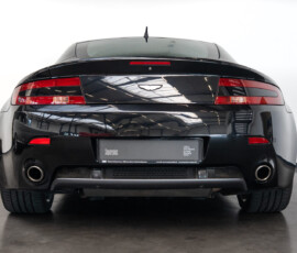 Aston Martin V8 Vantage Heckansicht