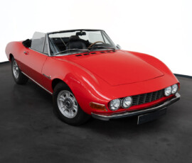 Fiat Dino 2400 Spider Front-Dreiviertelansicht von links oben