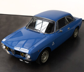 Alfa Romeo GT Super+ Restomod in blau bei Superplus Classics & Sportscars in Münster