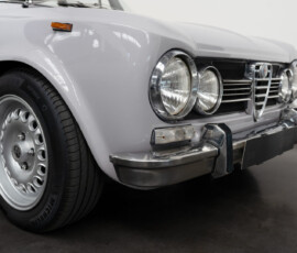 Alfa Romeo Giulia 1600 Faltdach Scheinwerfer Detail vorne