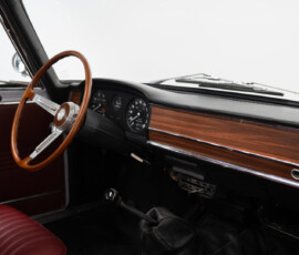 Alfa Romeo Giulia 1600 Faltdach Armaturenbrett