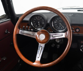 Alfa Romeo GT 1300 Junior Holzlenkrad Detail