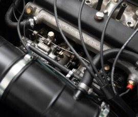 Alfa Romeo GT 1300 Junior Motorraum Detail